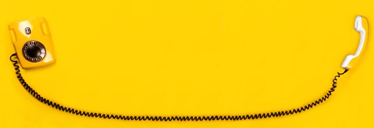 telefóne fix amarelo