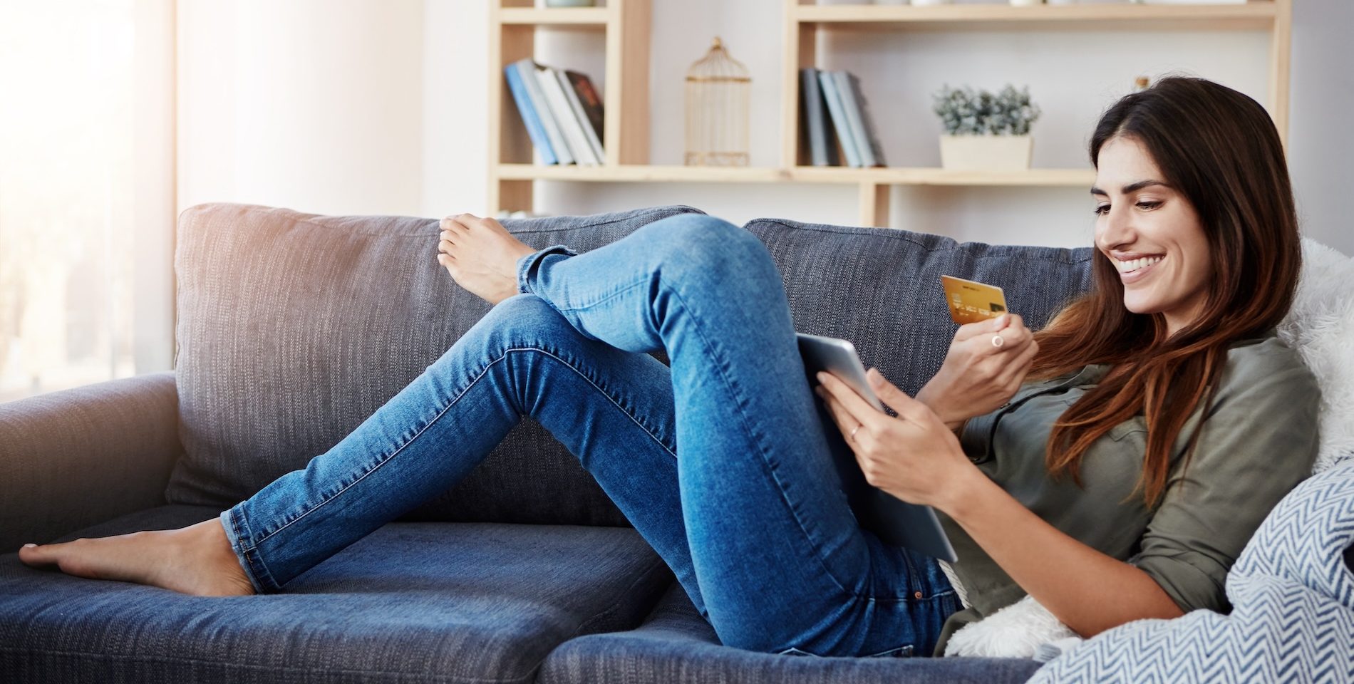 49% dos portugueses fizeram compras online em 2024